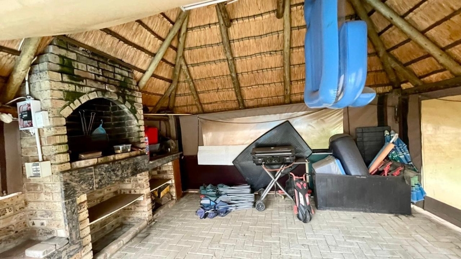 5 Bedroom Property for Sale in Waterval East North West